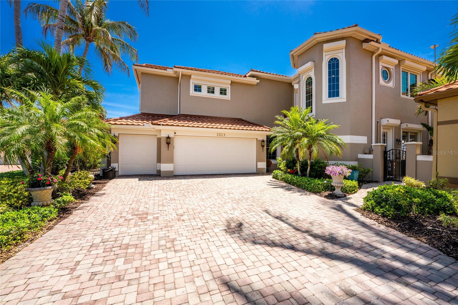3213 SUNSET KEY CIR