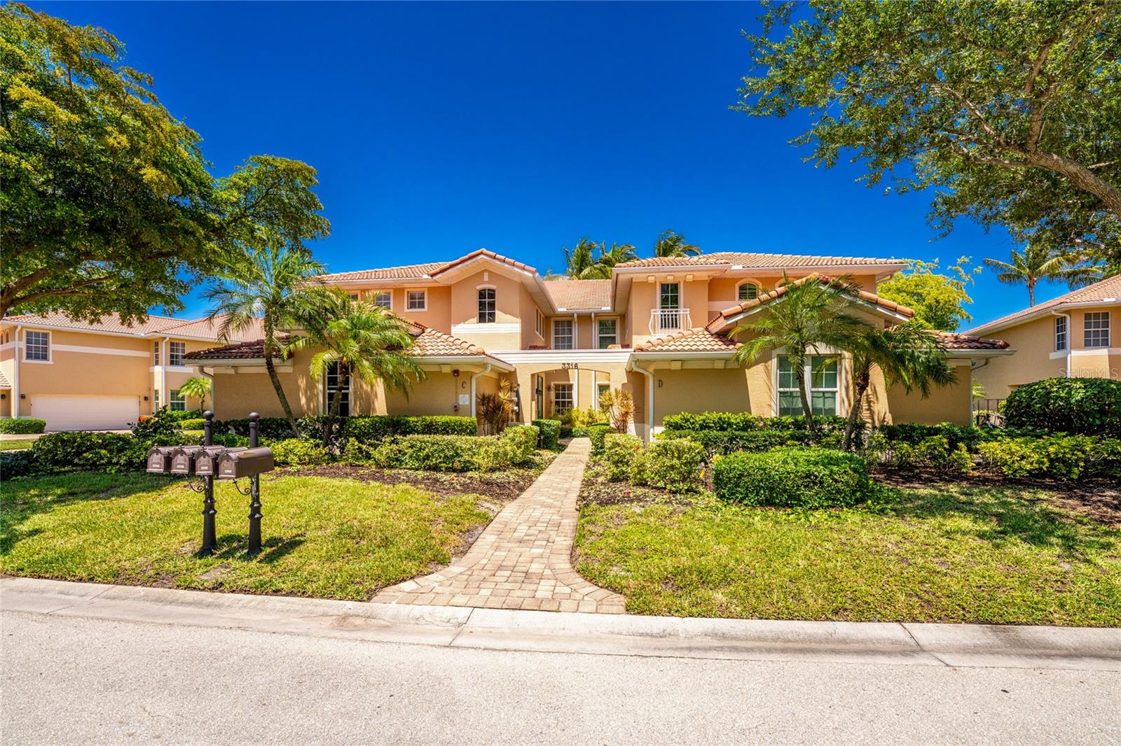 3316 SUNSET KEY CIR #D