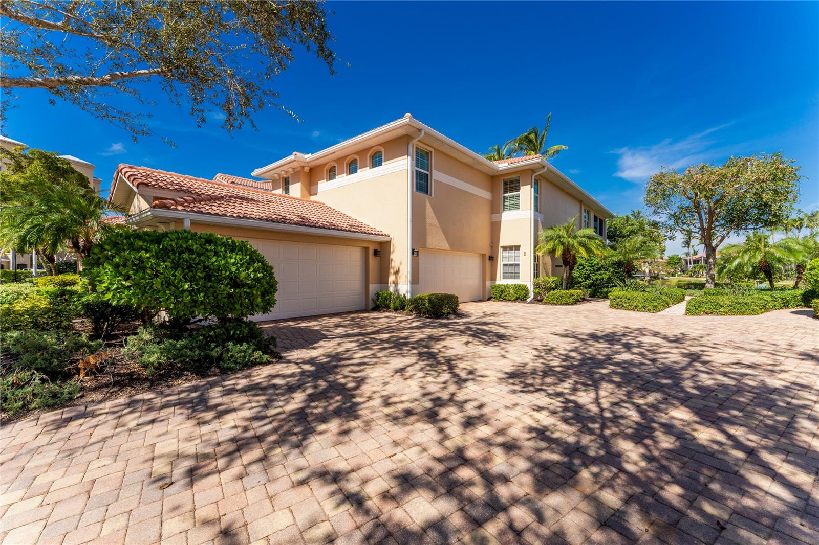 3316 SUNSET KEY CIR #D