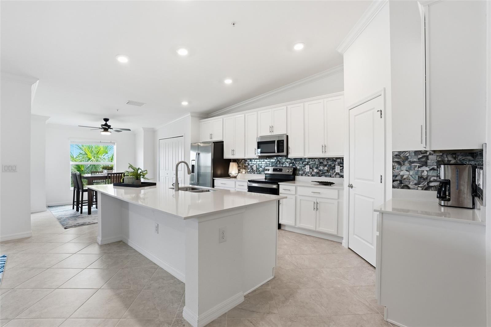 14184 HERITAGE LANDING BLVD #525