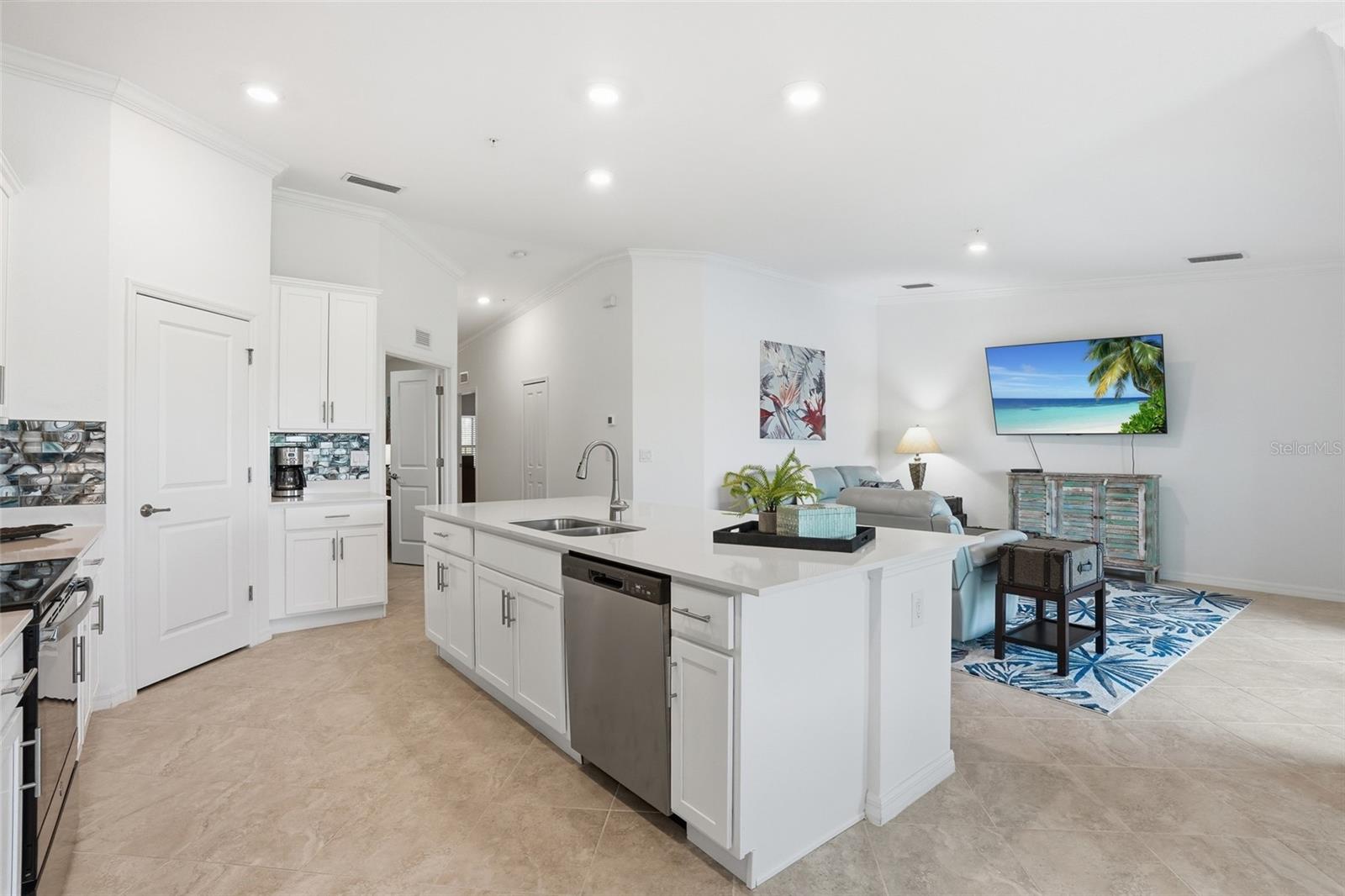 14184 HERITAGE LANDING BLVD #525