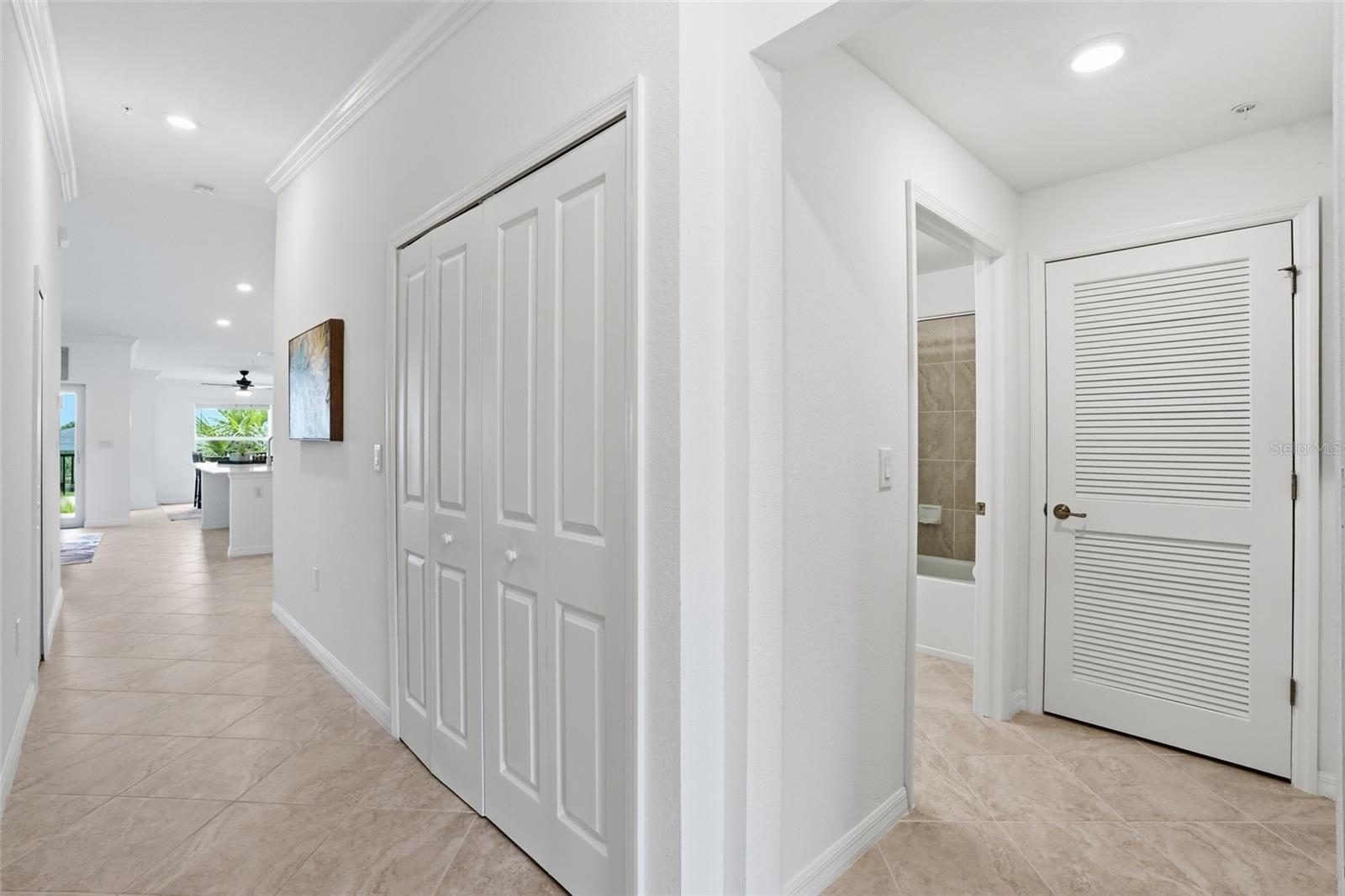 14184 HERITAGE LANDING BLVD #525