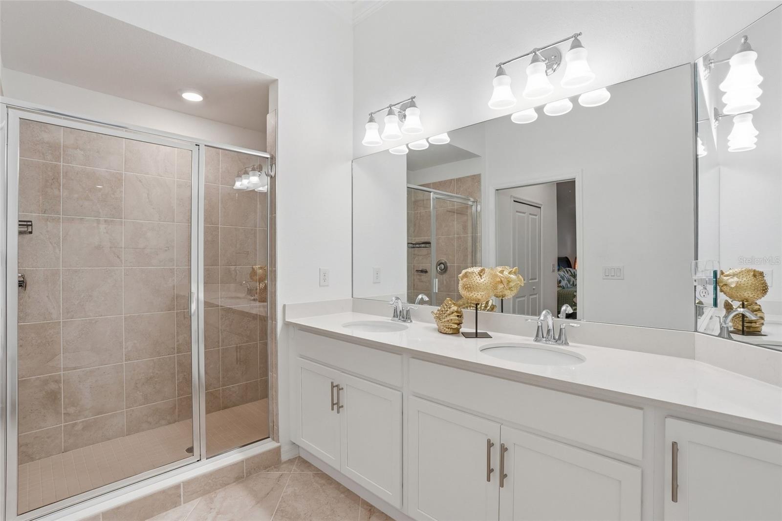 14184 HERITAGE LANDING BLVD #525