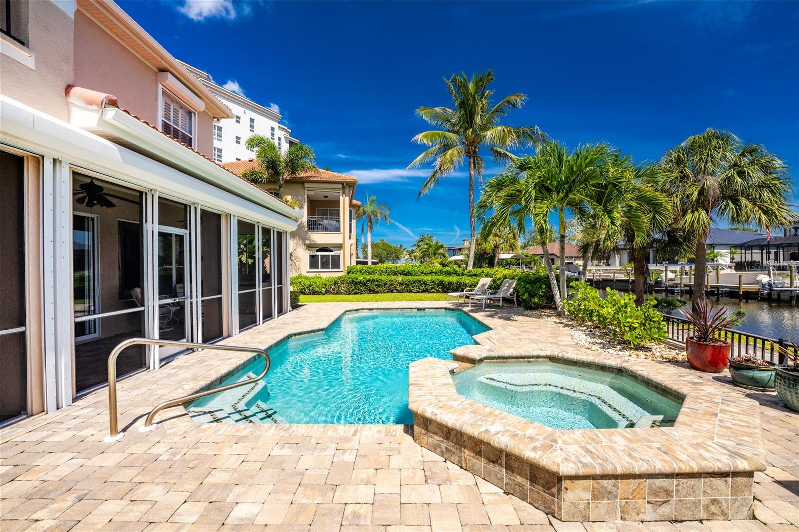 3341 SUNSET KEY CIR