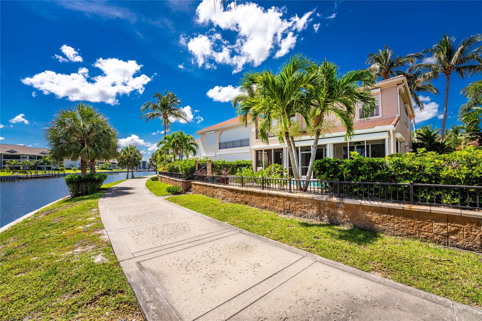 3341 SUNSET KEY CIR