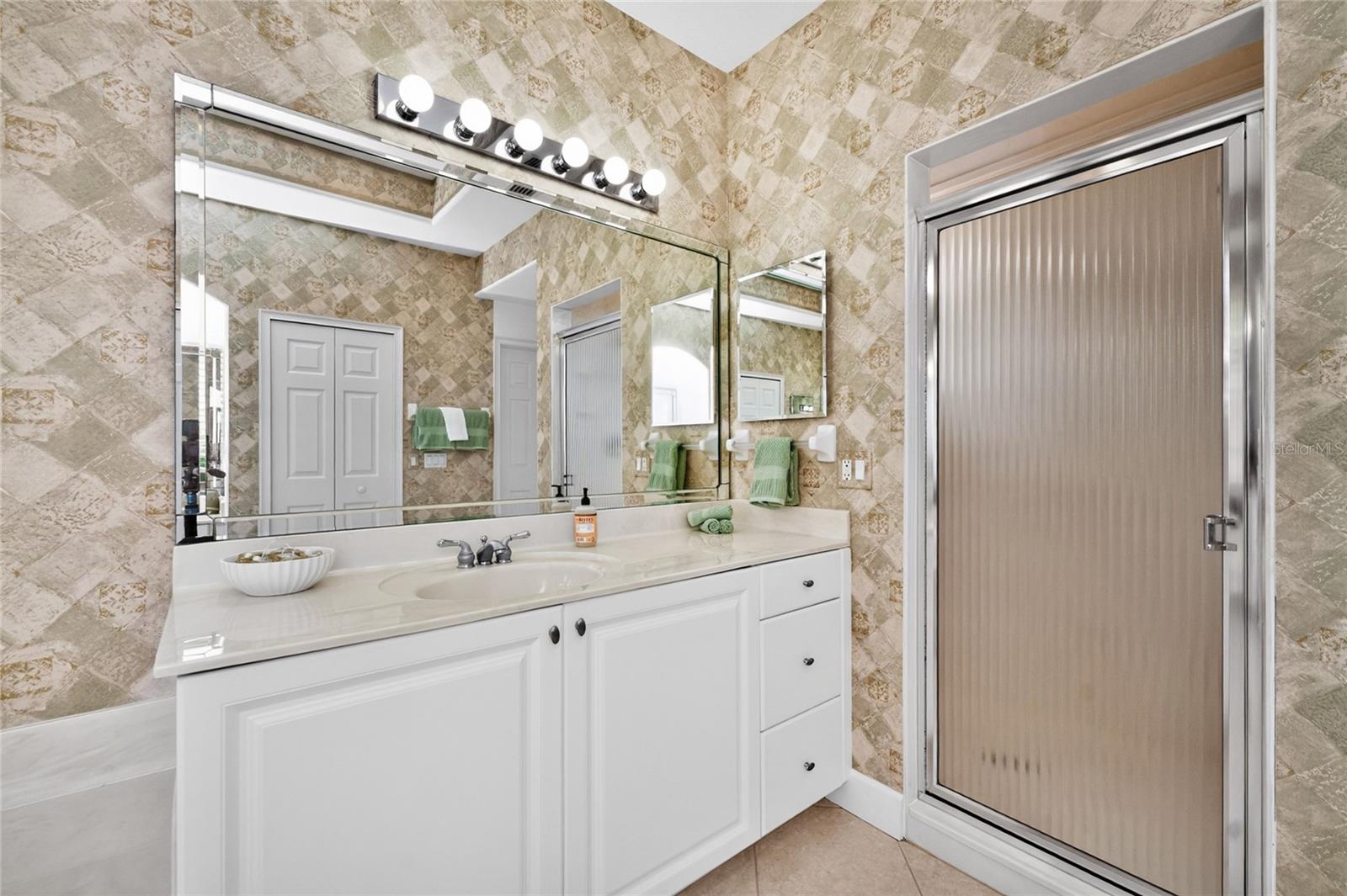 3341 SUNSET KEY CIR