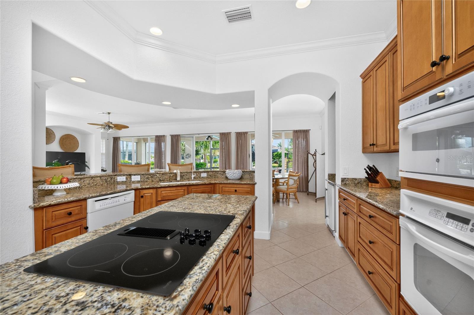 3341 SUNSET KEY CIR