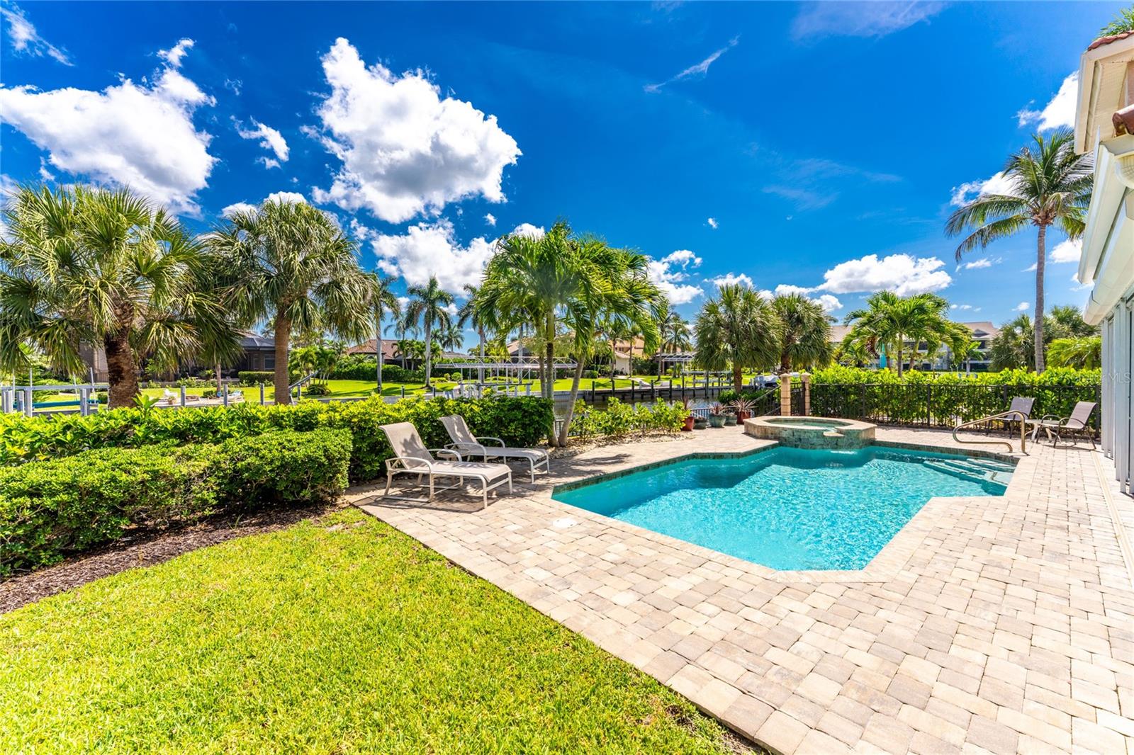 3341 SUNSET KEY CIR