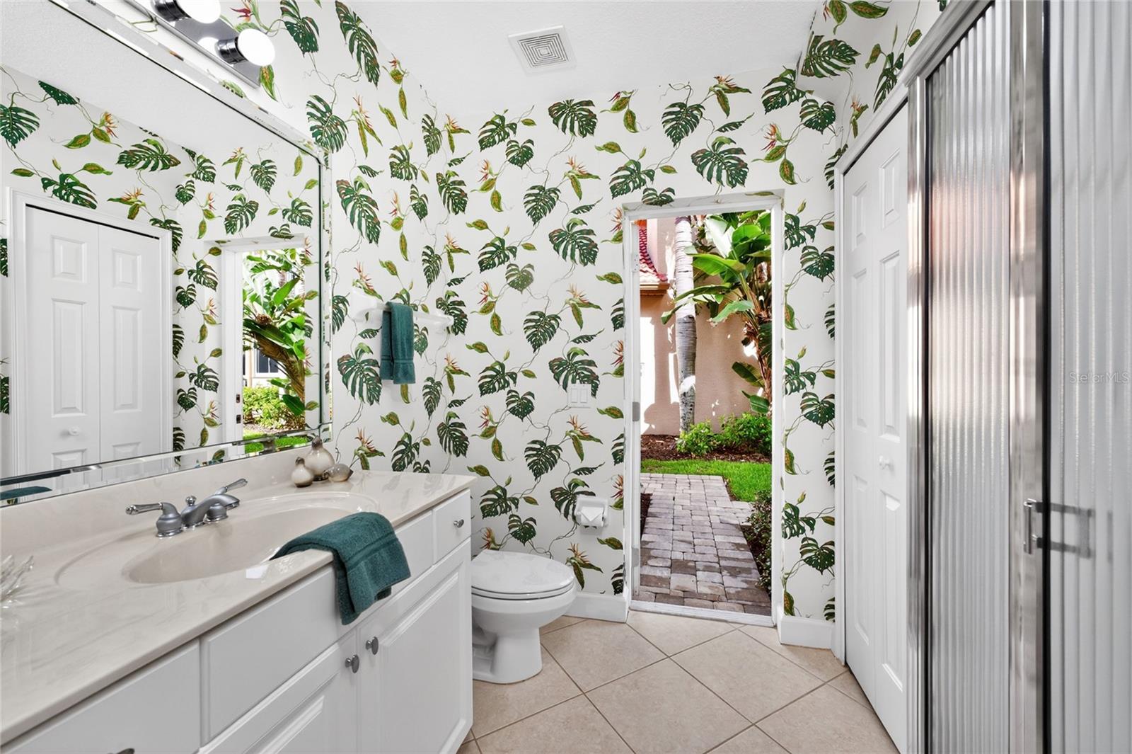 3341 SUNSET KEY CIR