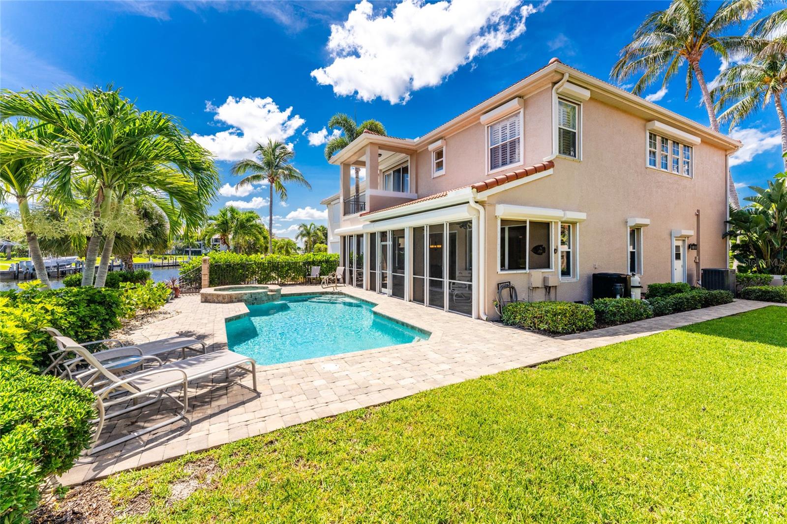 3341 SUNSET KEY CIR