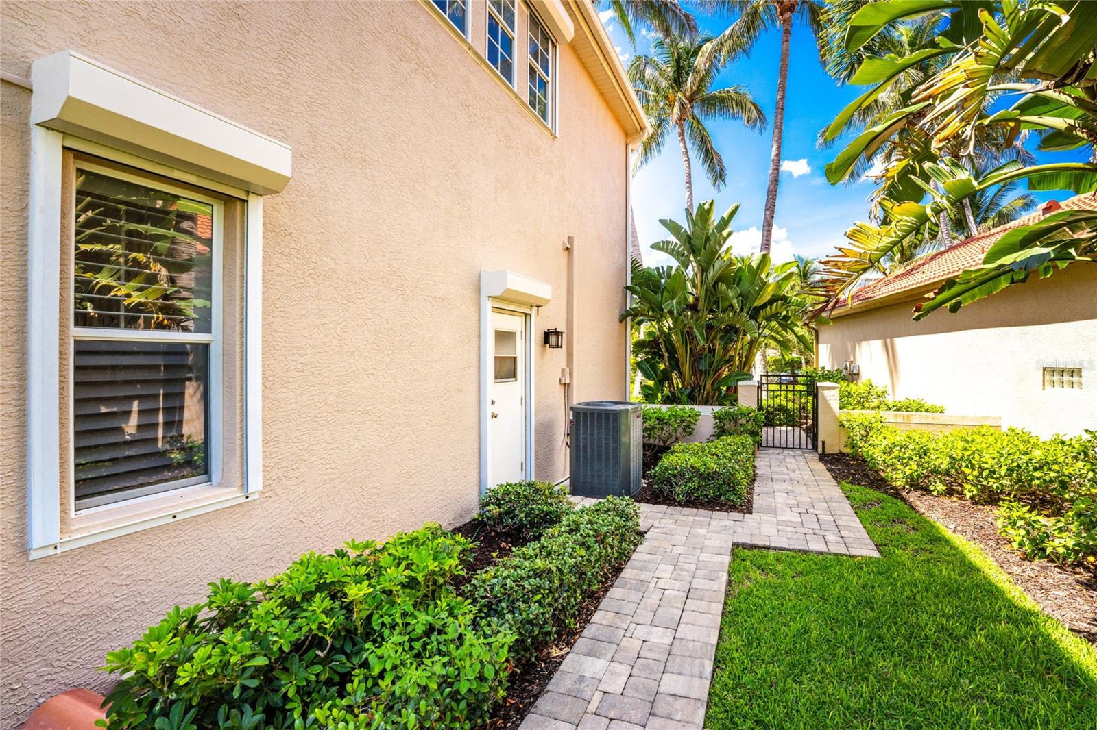 3341 SUNSET KEY CIR