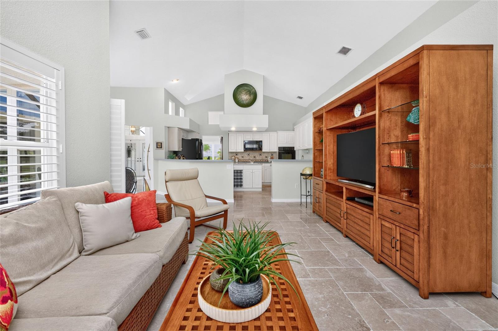 6011 KEY LARGO CIR