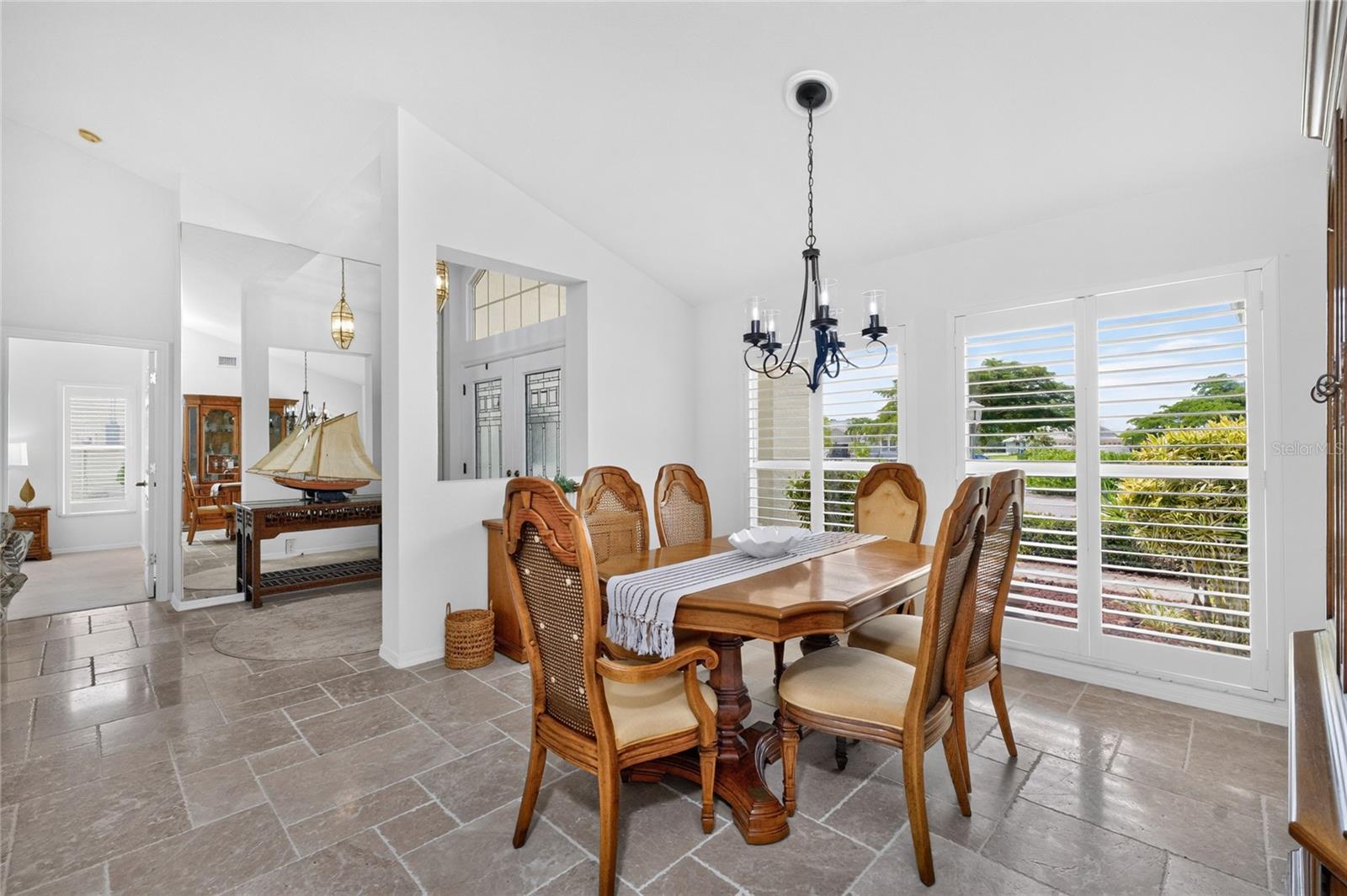 6011 KEY LARGO CIR