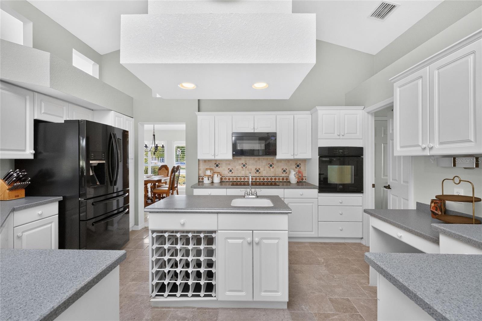 6011 KEY LARGO CIR
