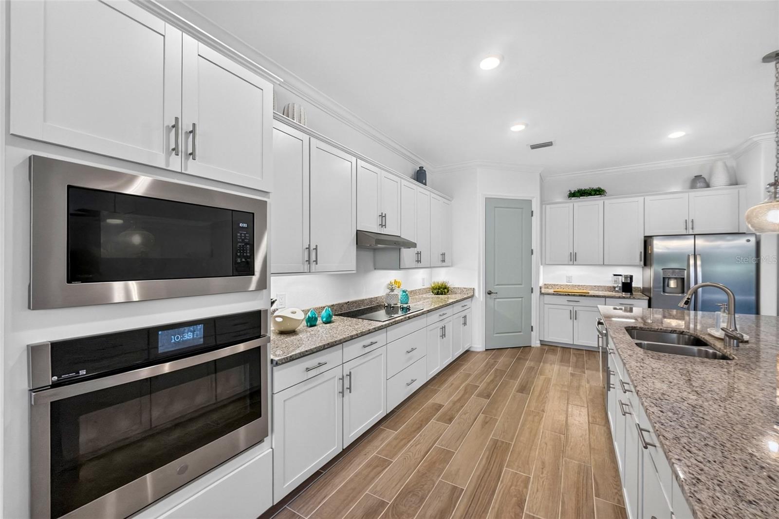 25043 GOLDEN FERN DR