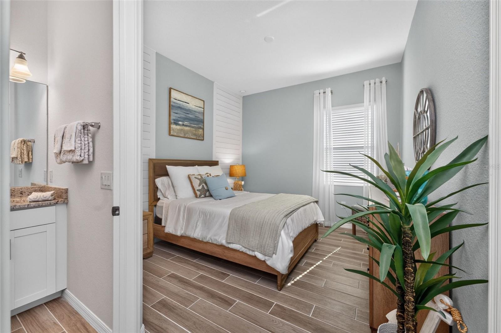 25043 GOLDEN FERN DR