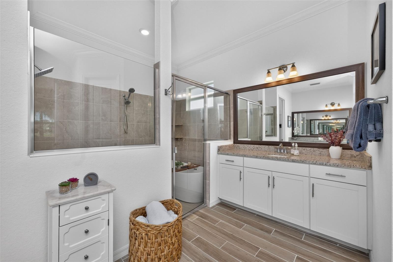 25043 GOLDEN FERN DR