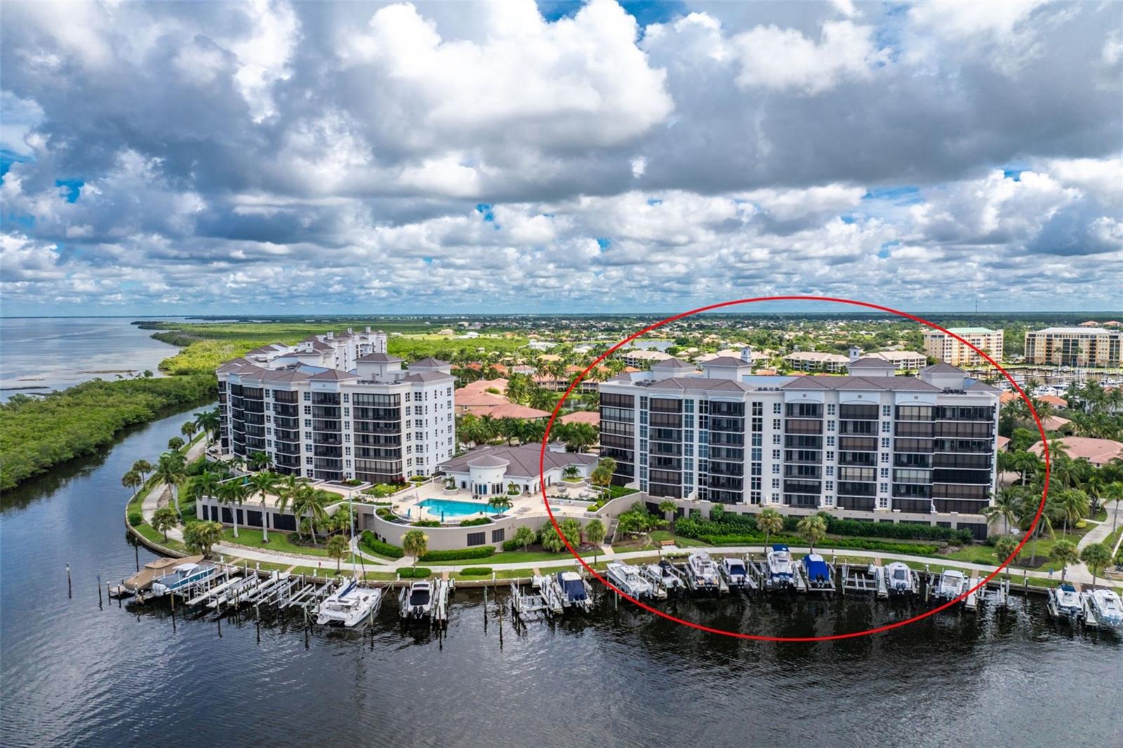 3313 SUNSET KEY CIR #402