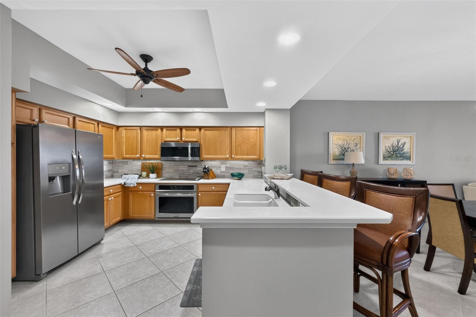 3313 SUNSET KEY CIR #402