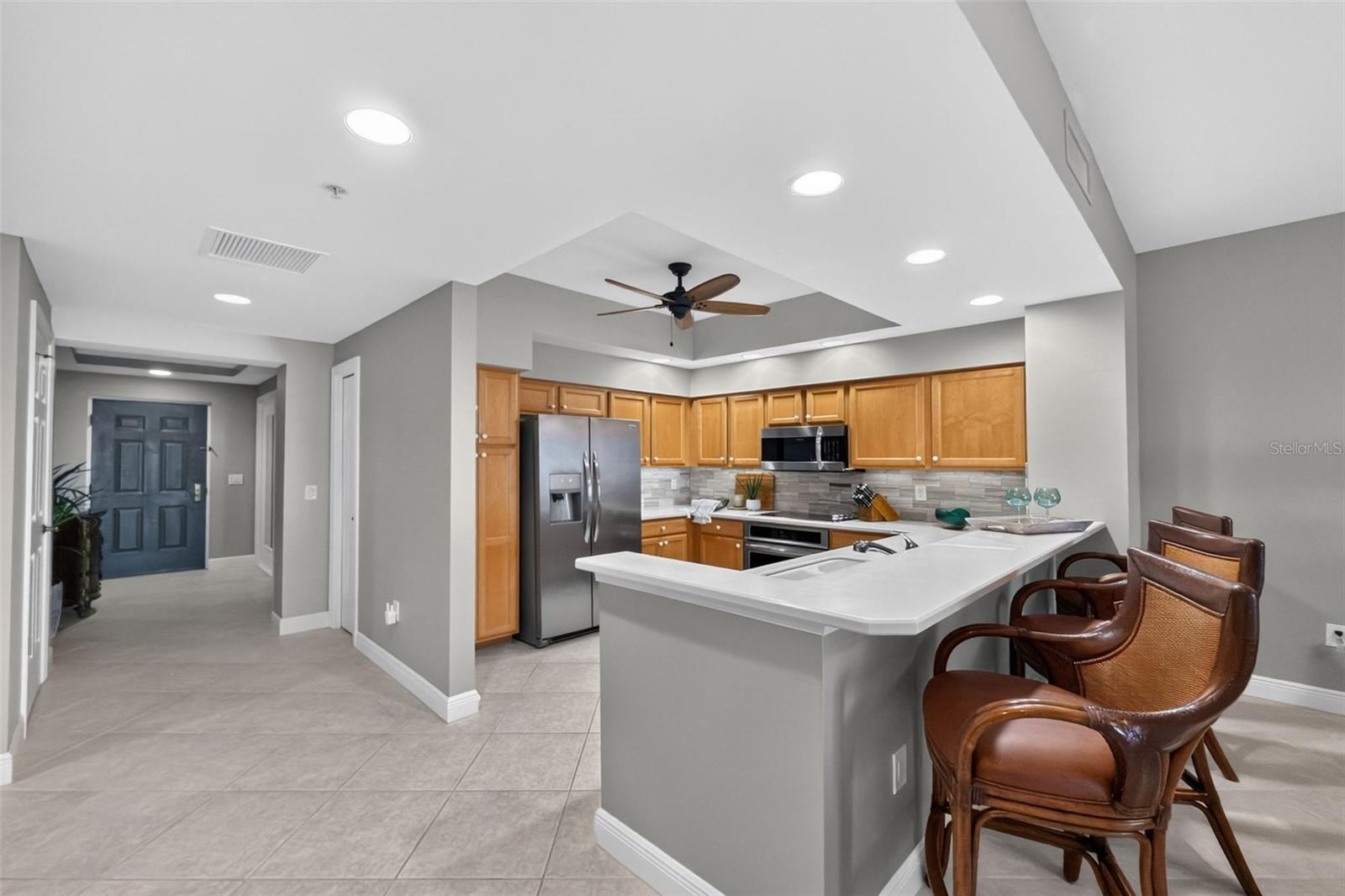 3313 SUNSET KEY CIR #402