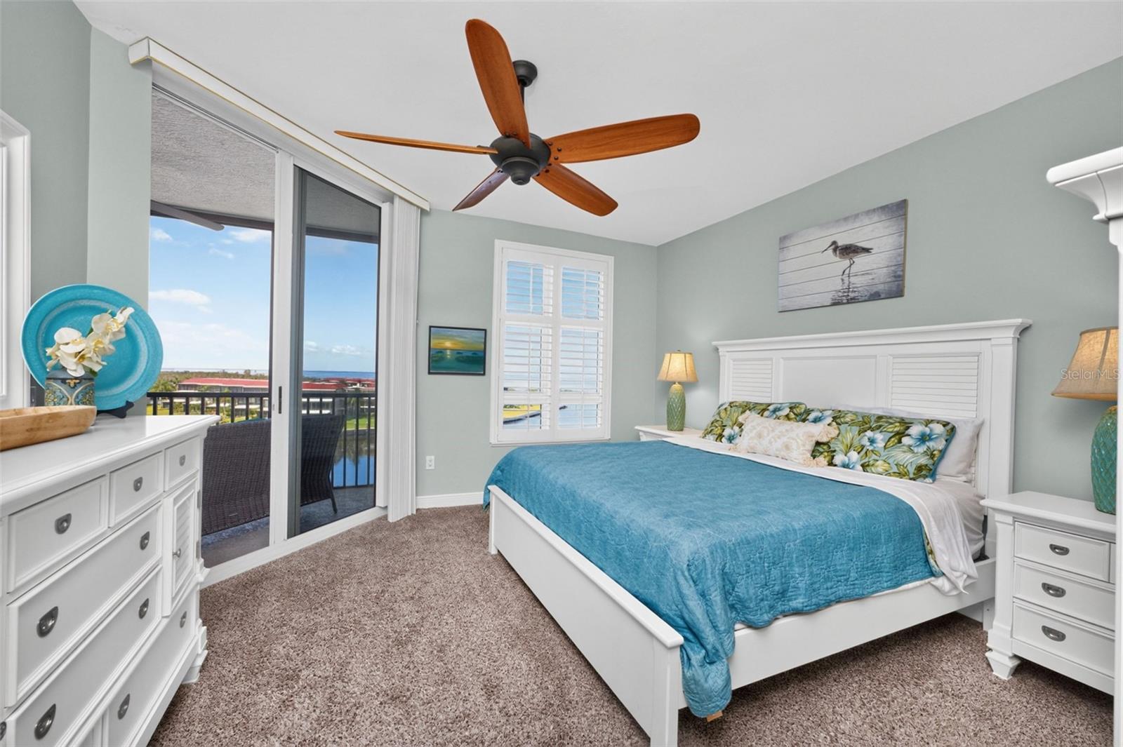 3313 SUNSET KEY CIR #402