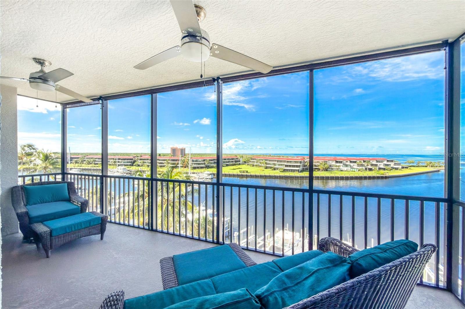 3313 SUNSET KEY CIR #402