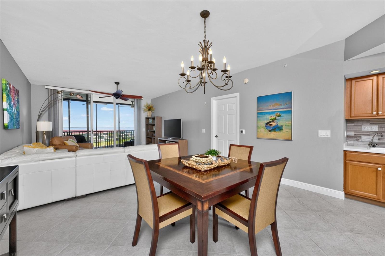 3313 SUNSET KEY CIR #402