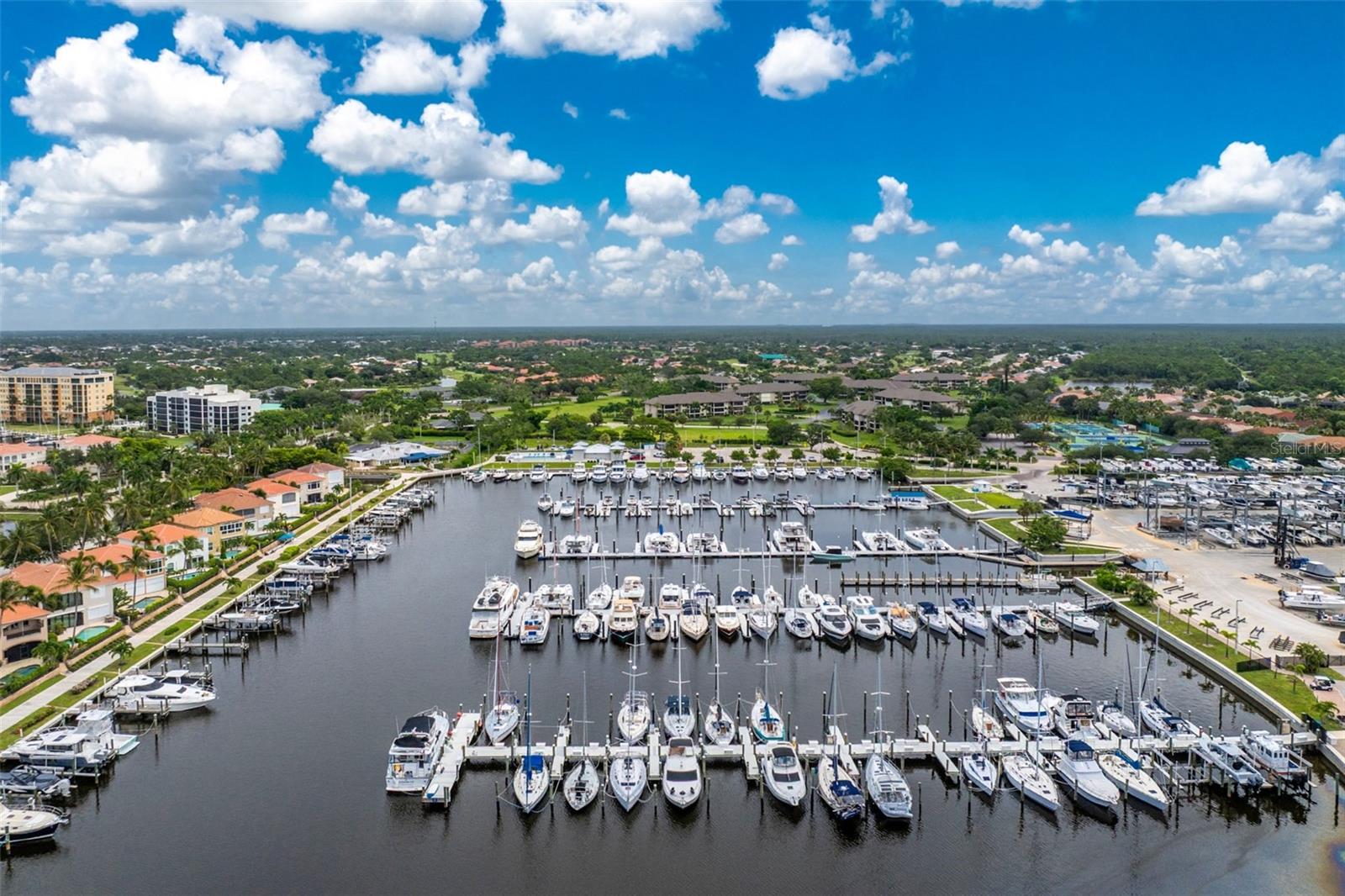 3313 SUNSET KEY CIR #402