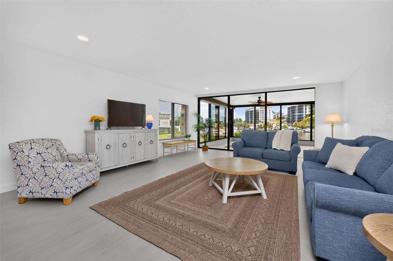 3250 SOUTHSHORE DR #55B