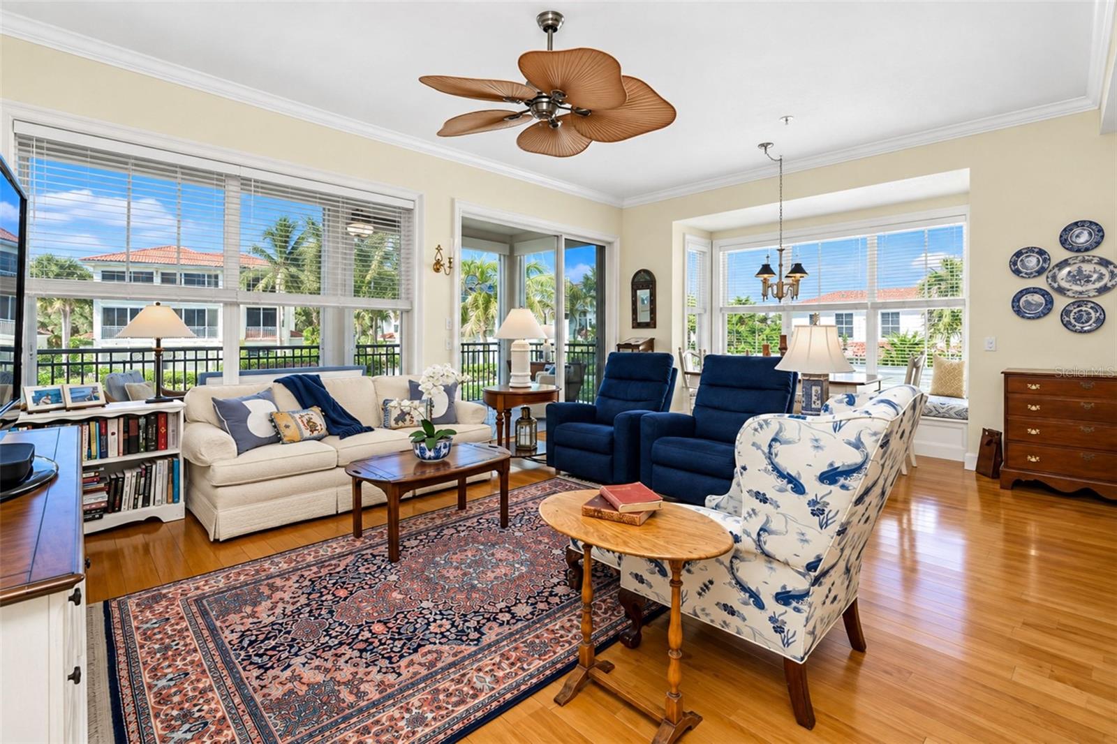 3444 SUNSET KEY CIR #102