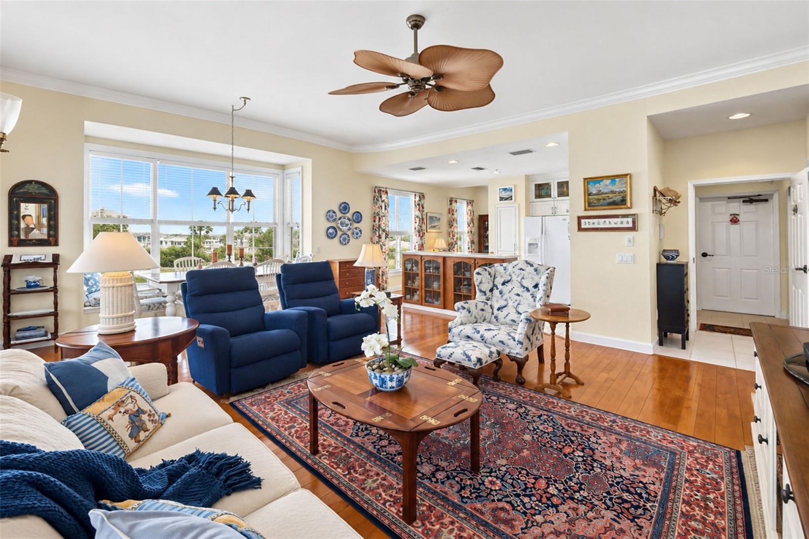 3444 SUNSET KEY CIR #102