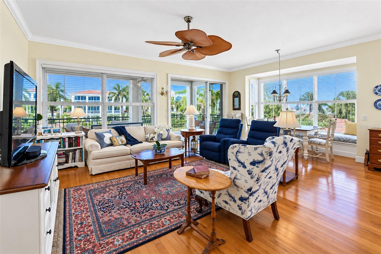 3444 SUNSET KEY CIR #102