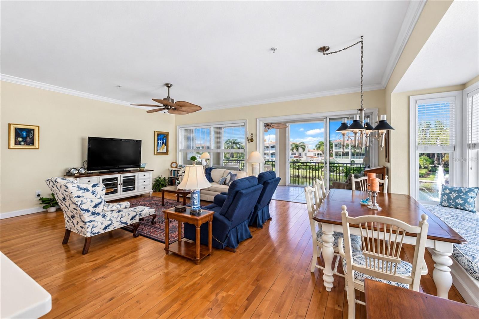 3444 SUNSET KEY CIR #102