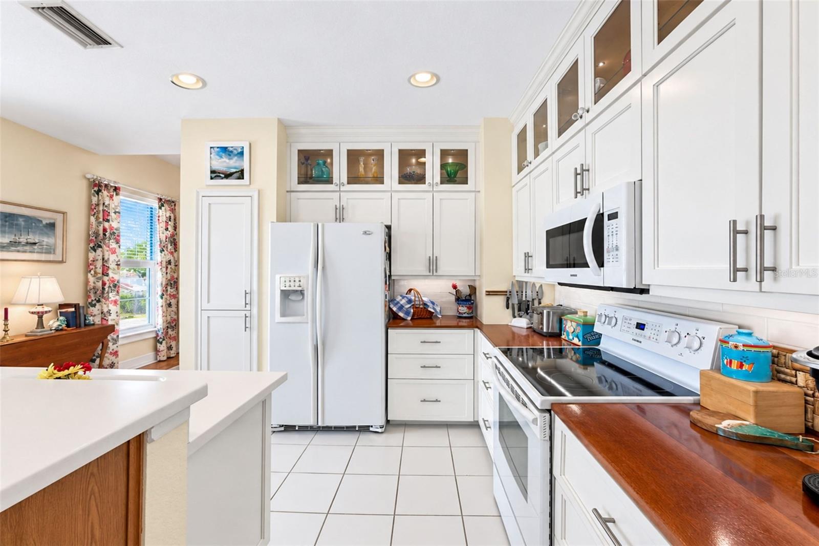 3444 SUNSET KEY CIR #102