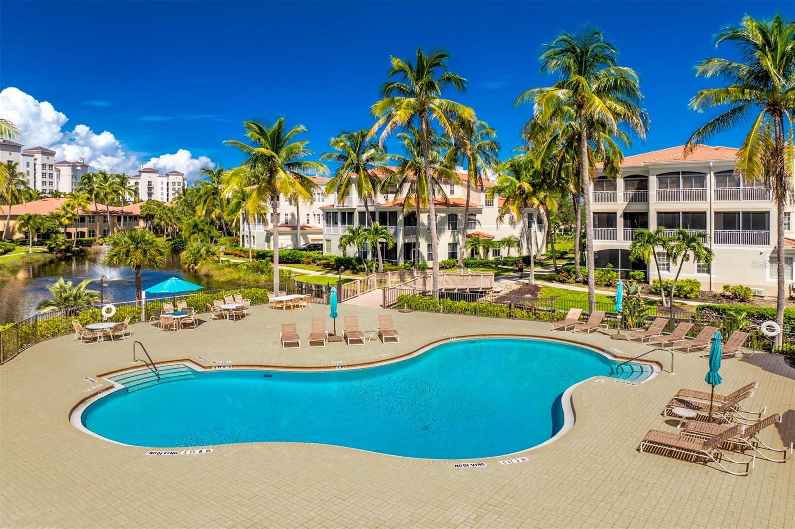 3444 SUNSET KEY CIR #102