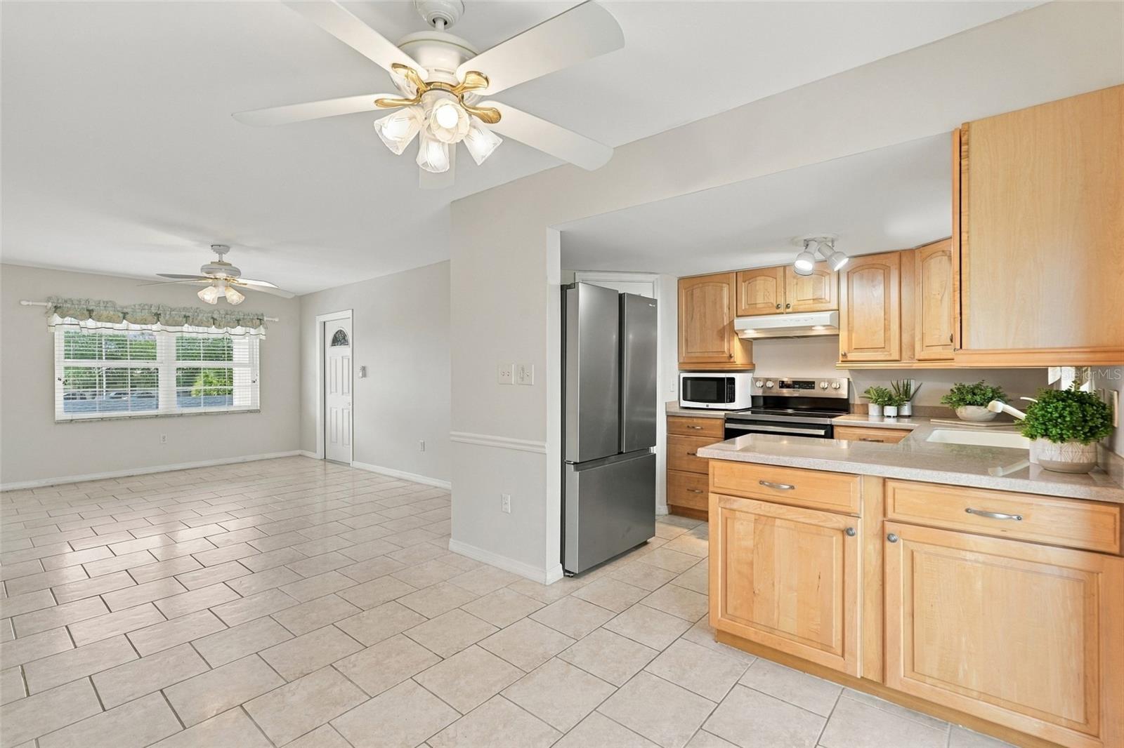 4158 TAMIAMI TRL #P4