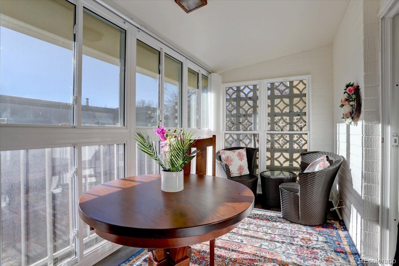 625 S Clinton Street Unit: 6B