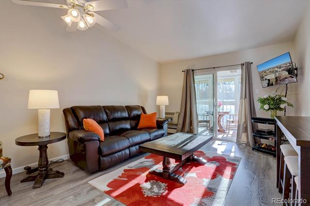 625 S Clinton Street Unit: 6B