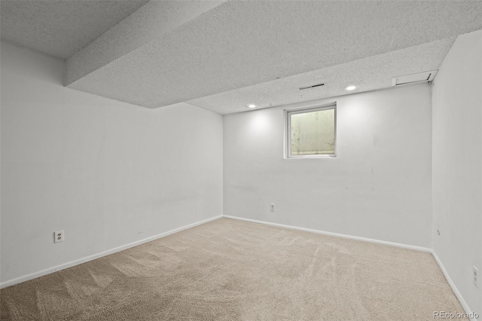 272 S 22nd Avenue