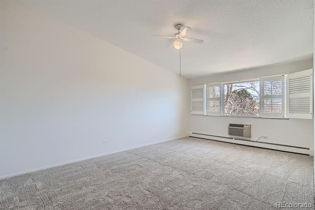 650 S Clinton Street Unit: 4D