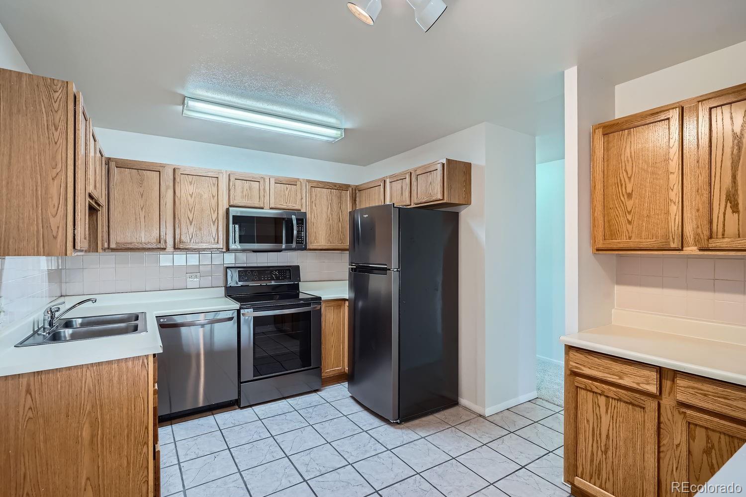 650 S Clinton Street Unit: 4D