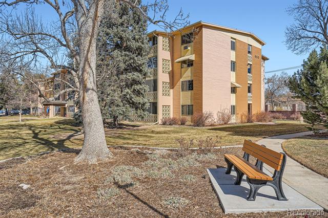650 S Clinton Street Unit: 4D
