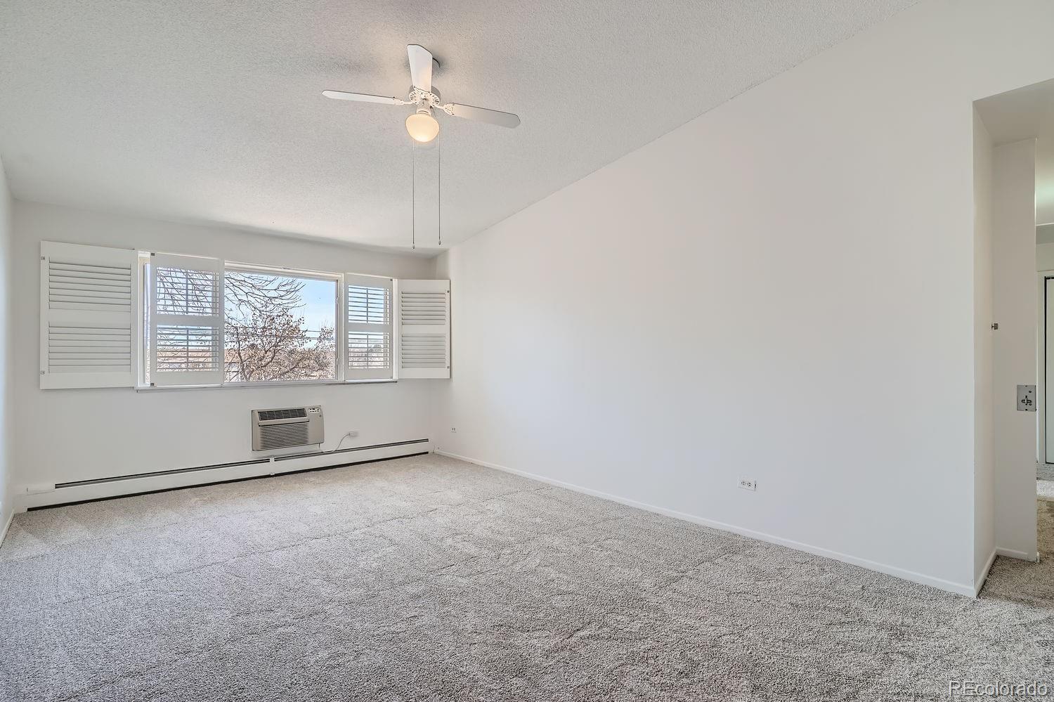 650 S Clinton Street Unit: 4D