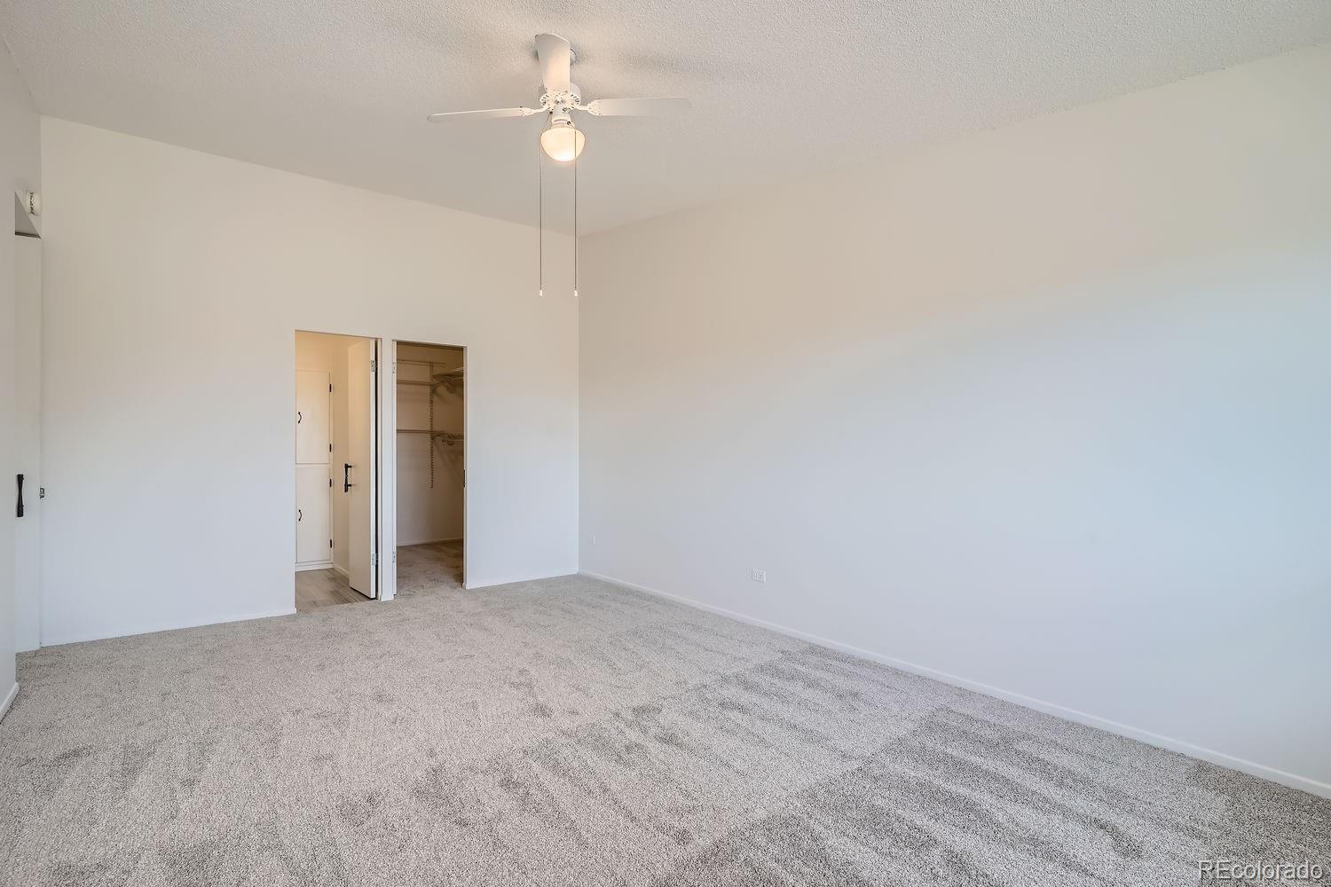 650 S Clinton Street Unit: 4D