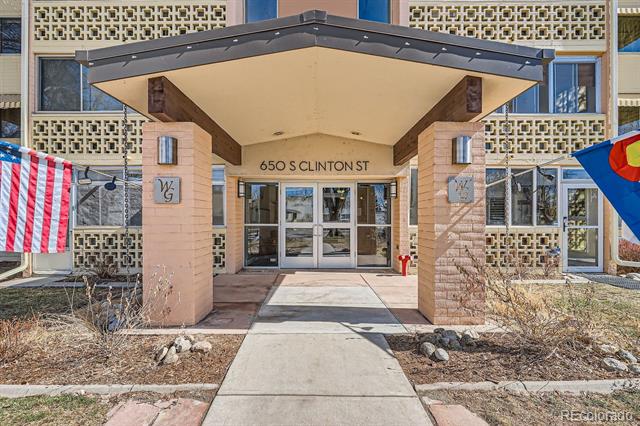 650 S Clinton Street Unit: 4D