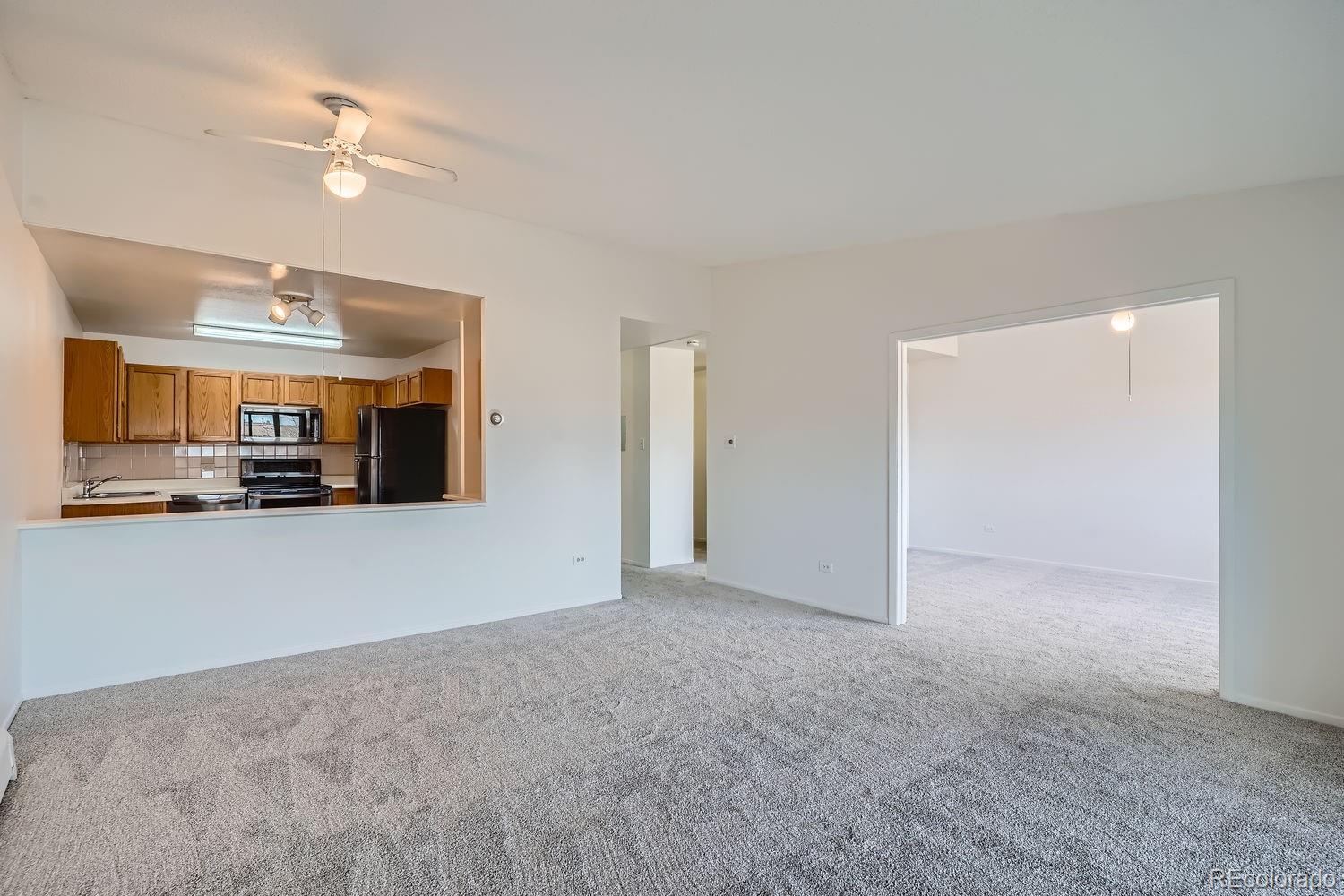650 S Clinton Street Unit: 4D