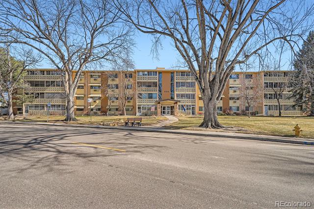 650 S Clinton Street Unit: 4D