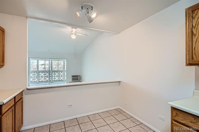 650 S Clinton Street Unit: 4D