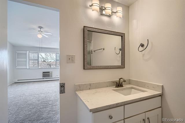 650 S Clinton Street Unit: 4D