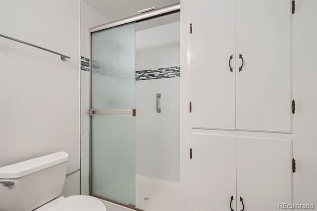 650 S Clinton Street Unit: 4D
